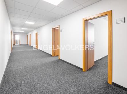 Pronájem kanceláře, 98 m²