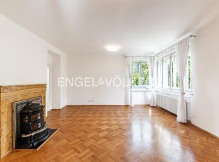 Pronájem domu/vily, 277 m²