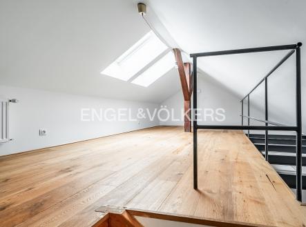 Prodej bytu, 1+kk, 63 m²