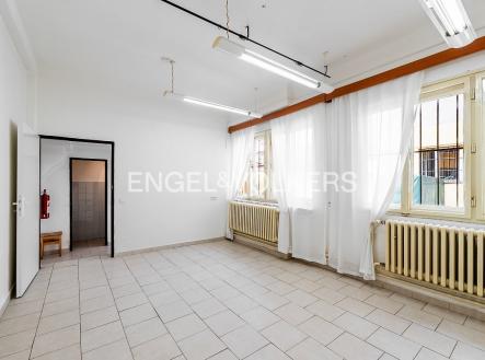 Pronájem obchodní prostor, 18 m²