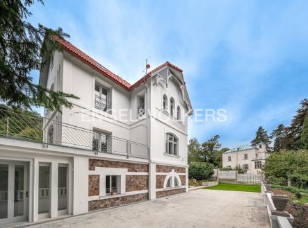 Pronájem domu/vily, 540 m²