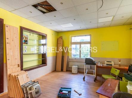 Pronájem obchodní prostory, 138 m²