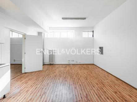 Pronájem komerčního objektu, jiný, 60 m²