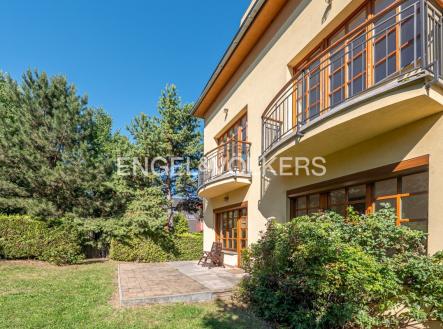 Pronájem domu/vily, 316 m²