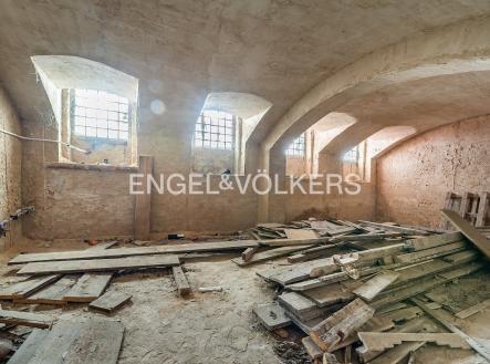 Pronájem komerčního objektu, sklad, 133 m²