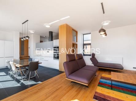 Pronájem domu/vily, 160 m²