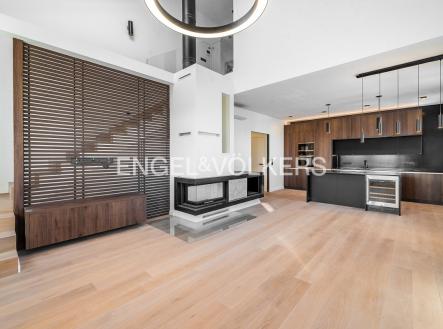 Pronájem bytu, 4+kk, 148 m²