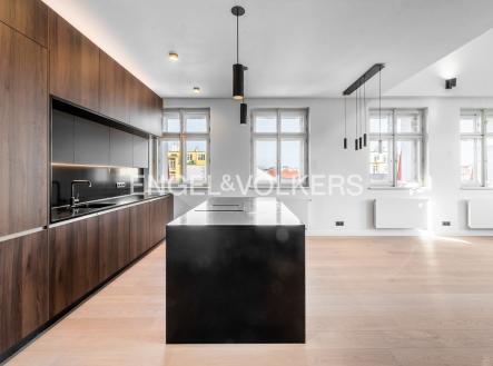 Pronájem bytu, 4+kk, 148 m²