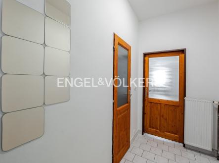 Pronájem bytu, 1+kk, 35 m²