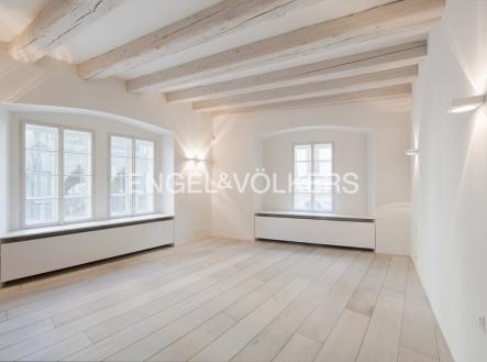 Pronájem bytu, 3+1, 132 m²