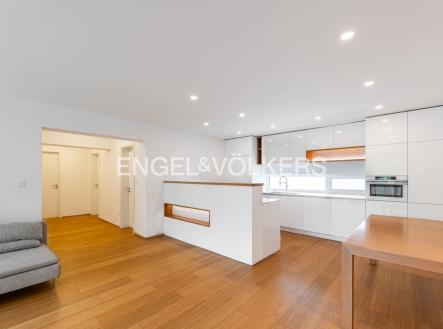 Pronájem bytu, 4+kk, 126 m²