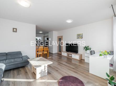 Pronájem bytu, 2+kk, 67 m²
