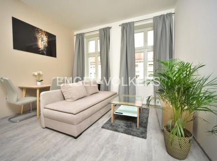 Pronájem komerčního objektu, jiný, 1 008 m²