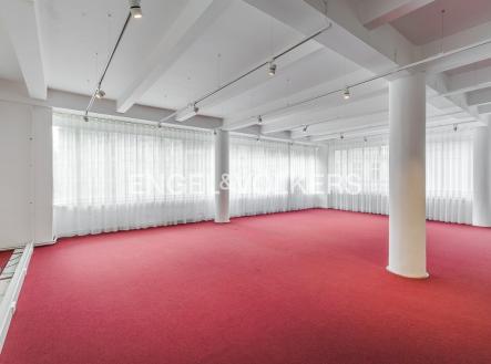 Pronájem kanceláře, 104 m²