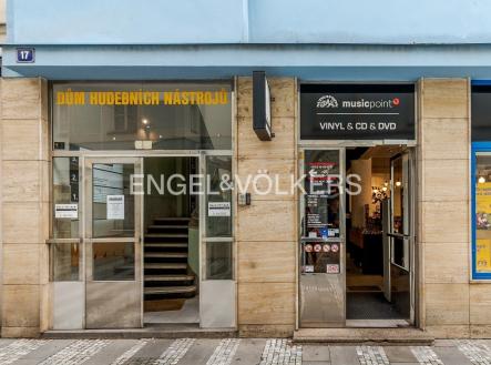 Pronájem kanceláře, 104 m²