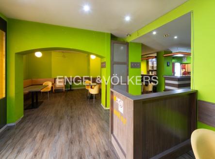 Pronájem komerčního objektu, jiný, 268 m²