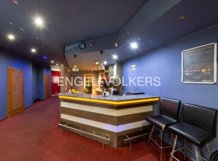 Pronájem komerčního objektu, jiný, 268 m²