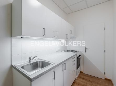 Pronájem bytu, 1+kk, 35 m²
