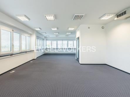 Pronájem kanceláře, 85 m²