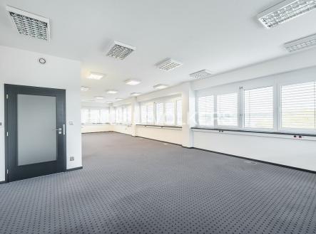 Pronájem kanceláře, 85 m²