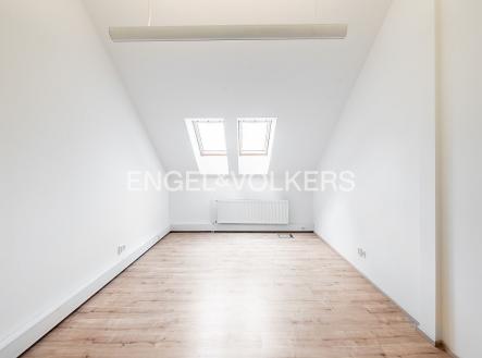 Pronájem kanceláře, 116 m²