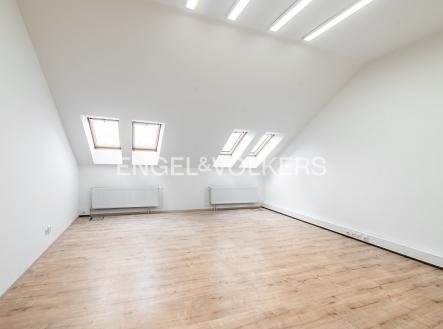 Pronájem kanceláře, 116 m²