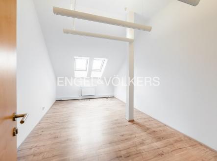 Pronájem kanceláře, 116 m²