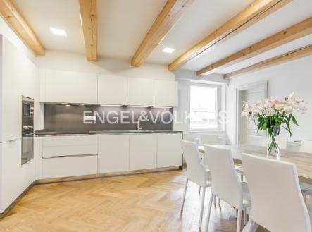 Pronájem bytu, 3+kk, 133 m²