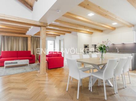 Pronájem bytu, 3+kk, 133 m²