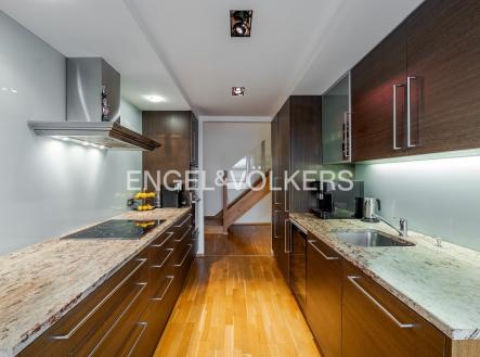 Pronájem bytu, 5+kk, 210 m²