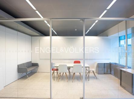 Pronájem komerčního objektu, jiný, 500 m²