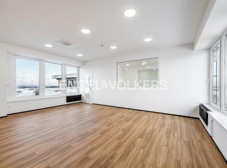 Pronájem kanceláře, 147 m²