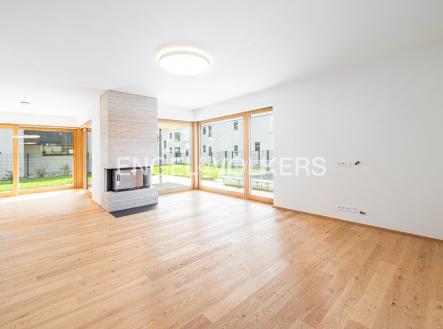 Pronájem domu/vily, 408 m²