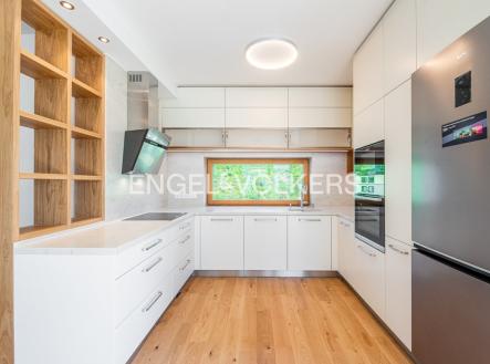 Pronájem domu/vily, 408 m²