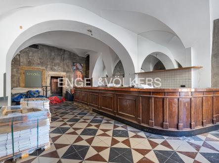 Pronájem restaurace, 474 m²