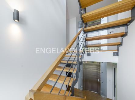 Pronájem domu/vily, 400 m²