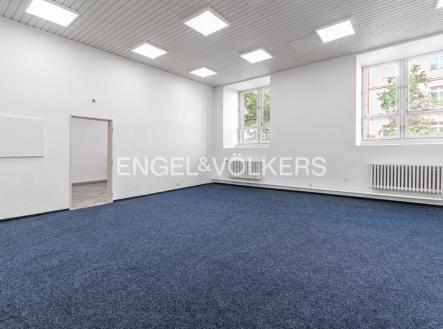 Pronájem kanceláře, 69 m² obrázek