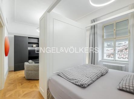 Pronájem bytu, 1+1, 48 m²