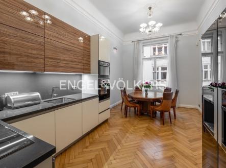 Pronájem bytu, 4+1, 135 m²