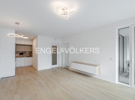Pronájem bytu, 2+kk, 52 m²