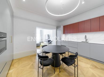 Pronájem bytu, 3+1, 98 m²