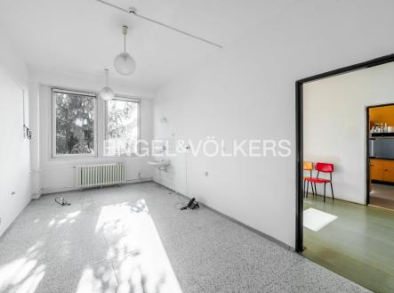 Pronájem komerčního objektu, jiný, 27 m²