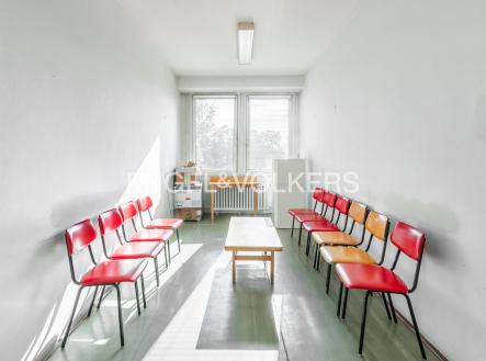 Pronájem komerčního objektu, jiný, 27 m²