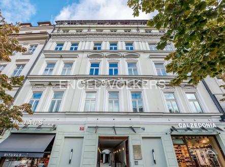 Pronájem kanceláře, 156 m²