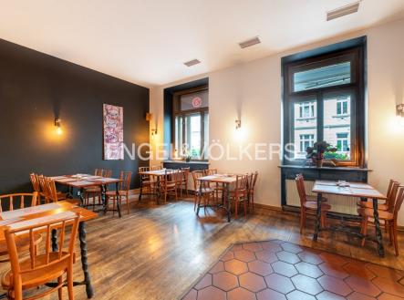 Pronájem restaurace, 366 m²