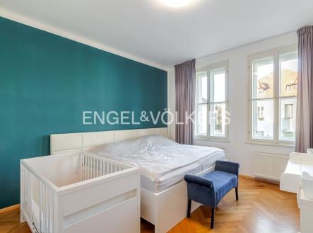 Pronájem domu/vily, 207 m²