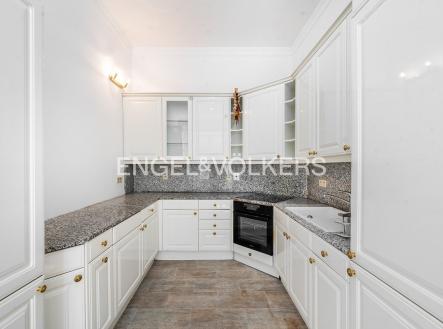 Pronájem bytu, 4+1, 140 m²