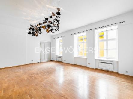 Pronájem bytu, 4+1, 140 m² obrázek