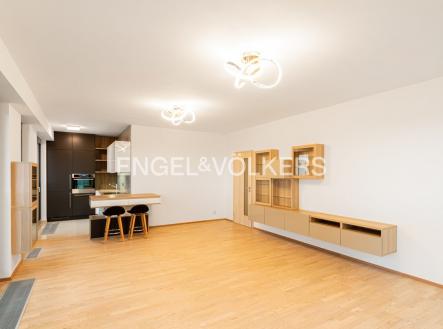 Pronájem bytu, 2+kk, 72 m²