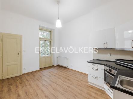 Pronájem bytu, 1+1, 50 m²